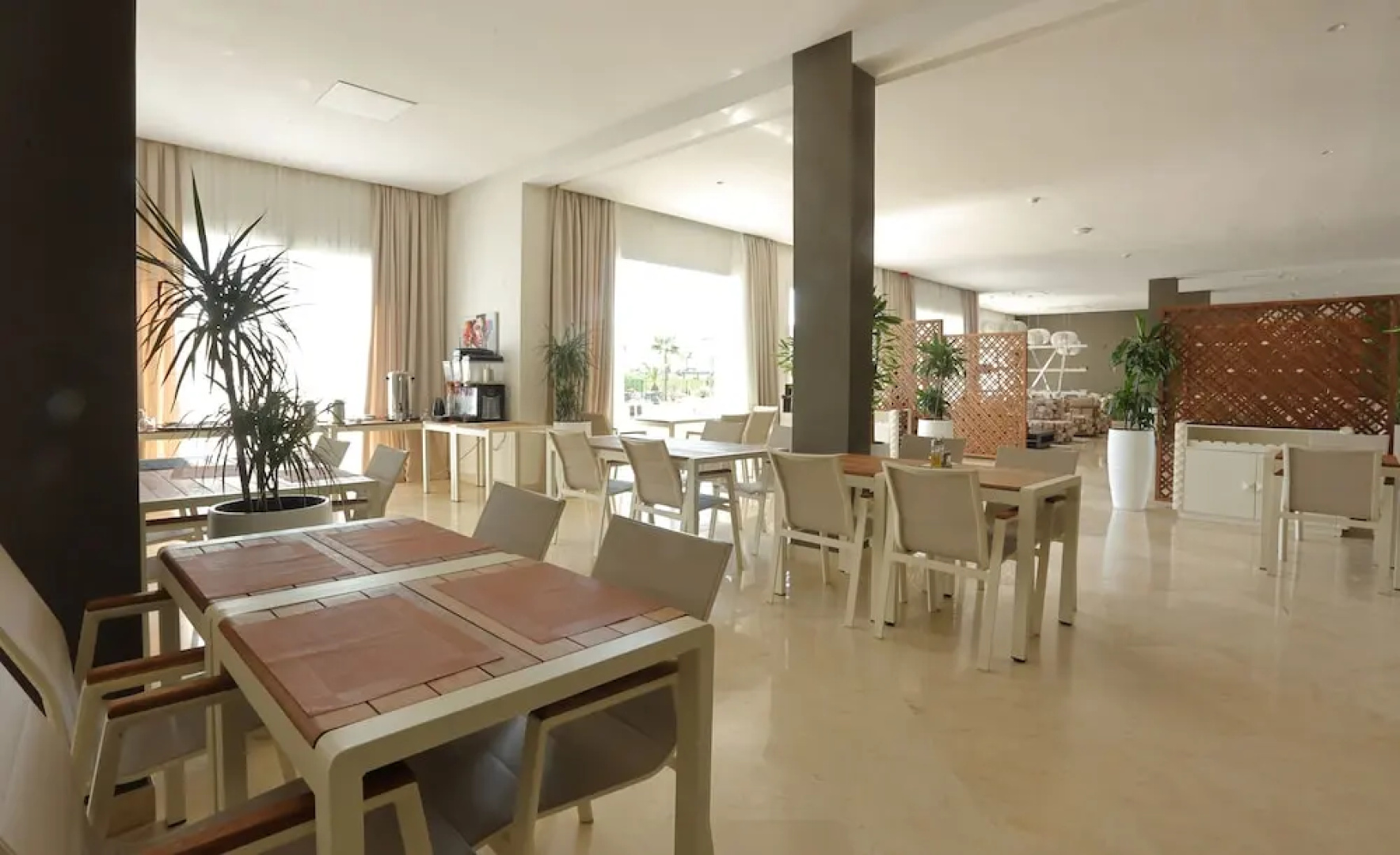 Playa Del Pacha Suites Hotel