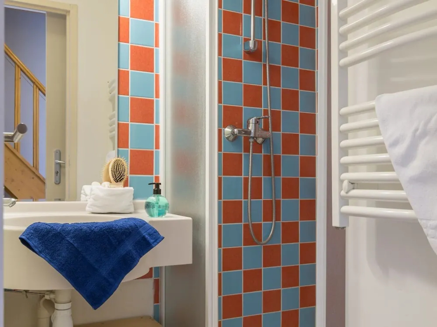 Modern Apartment With Buth tub Near the Historic Omaha Beach