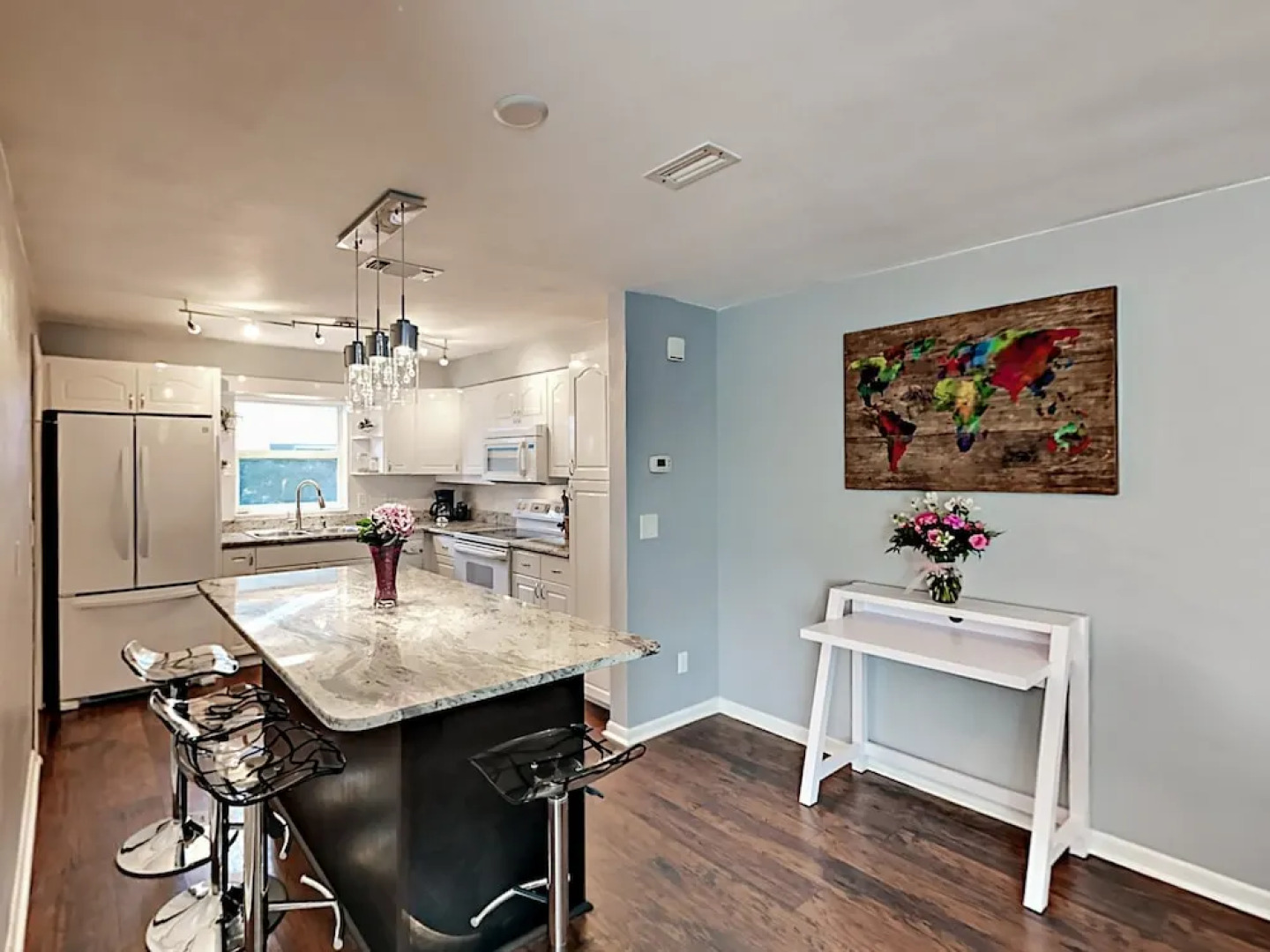 2040 Forest Drive Home