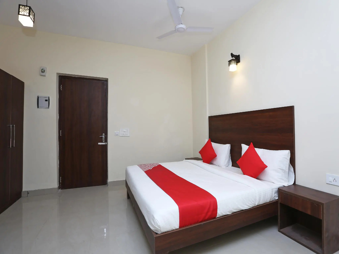 OYO Flagship 22805 Neemrana