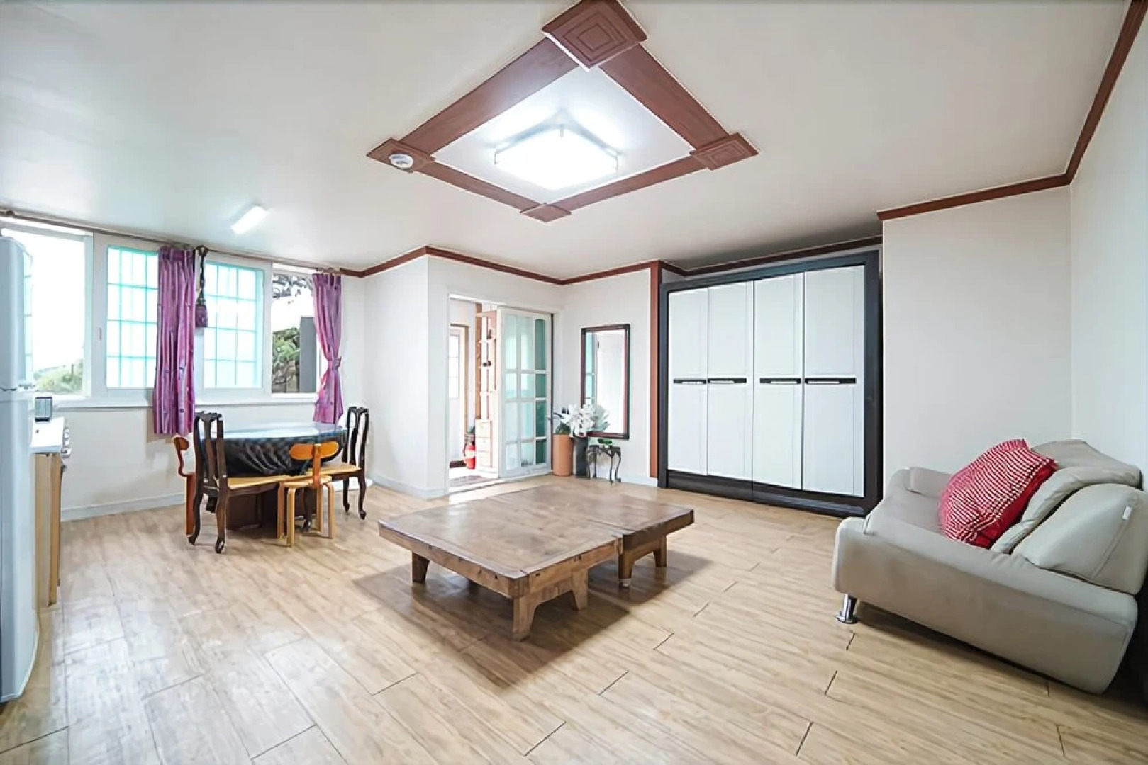 Yeosu Blue Sky Galaxy Pension