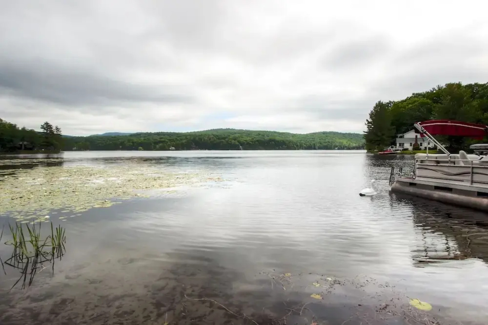 Kamp Koby - Lake Front Camp On Lake Hortonia 2 Bedroom Cabin by RedAwning