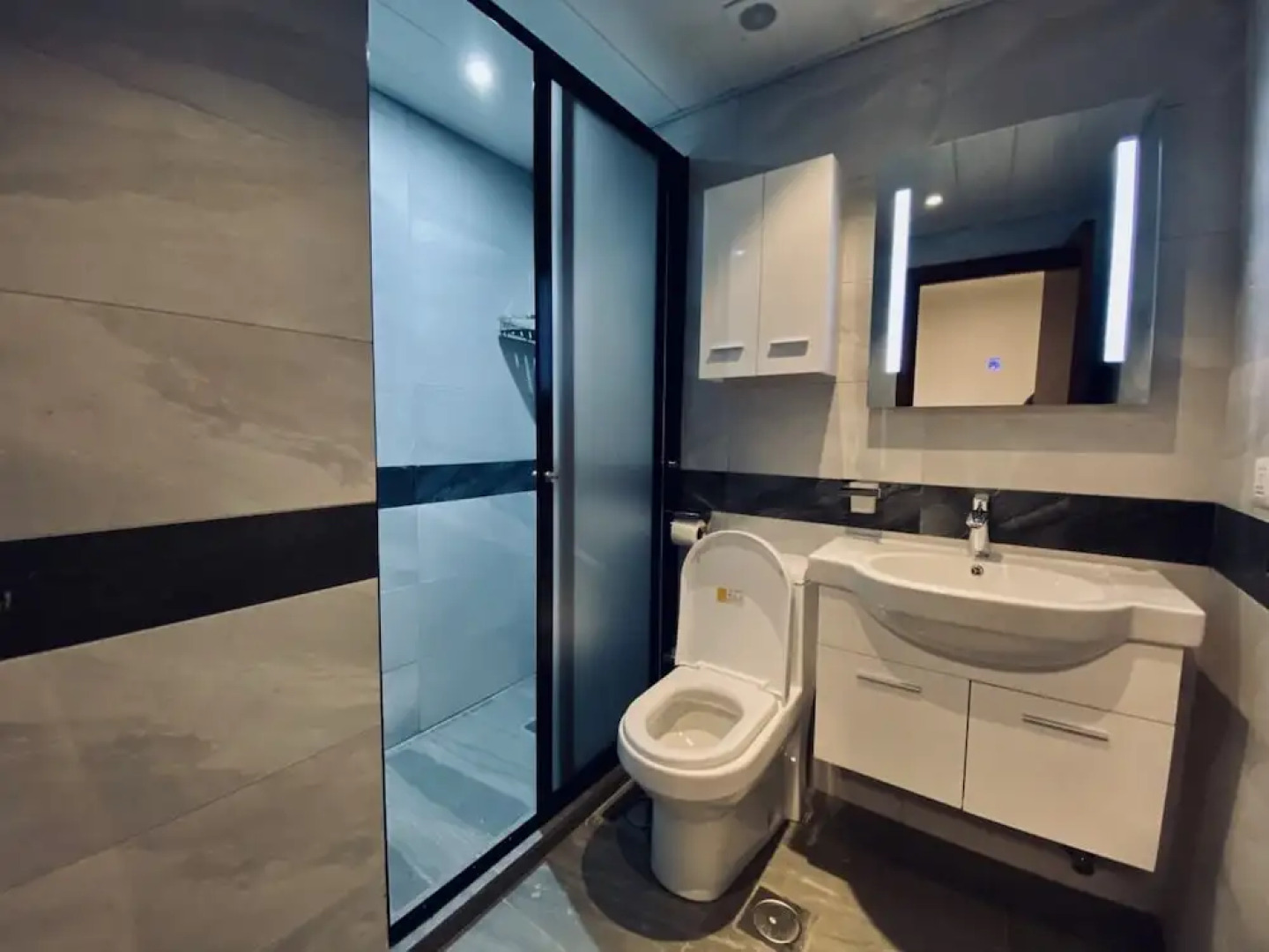 Waves Luxury Apartments