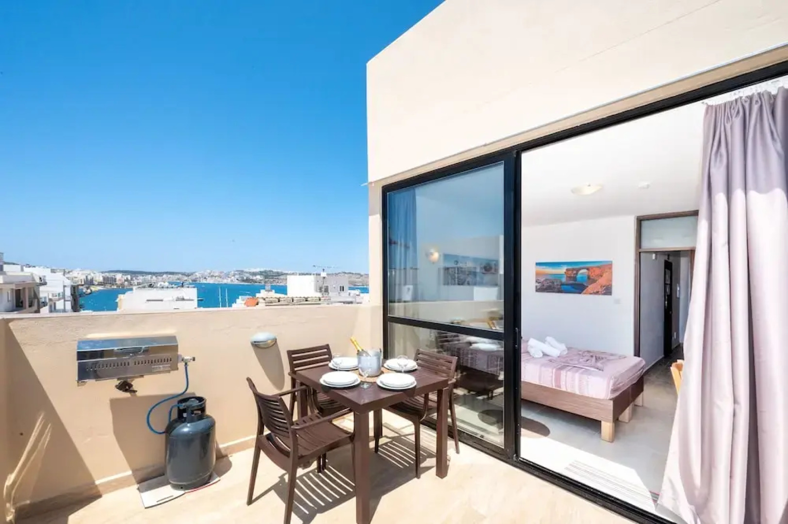 Sea Bliss Penthouse with two terraces enjoying side seaviews by Gatewaysmalta