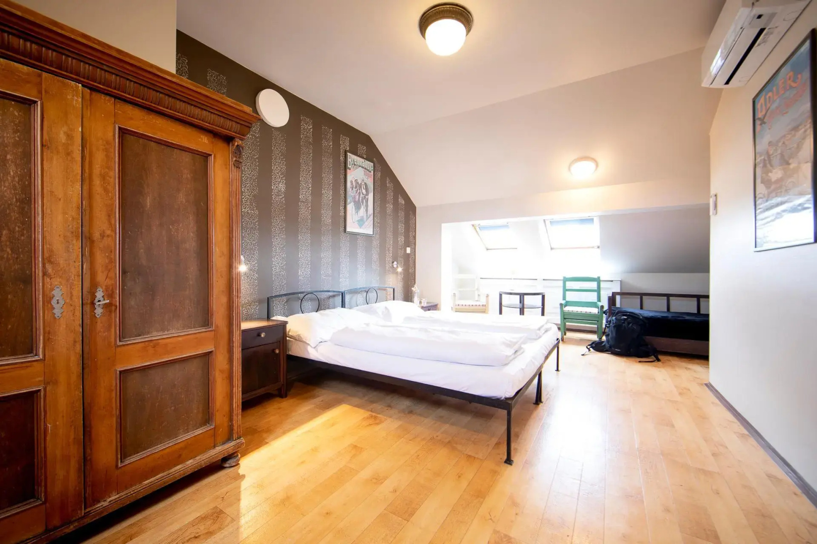 Sir Toby's Hostel