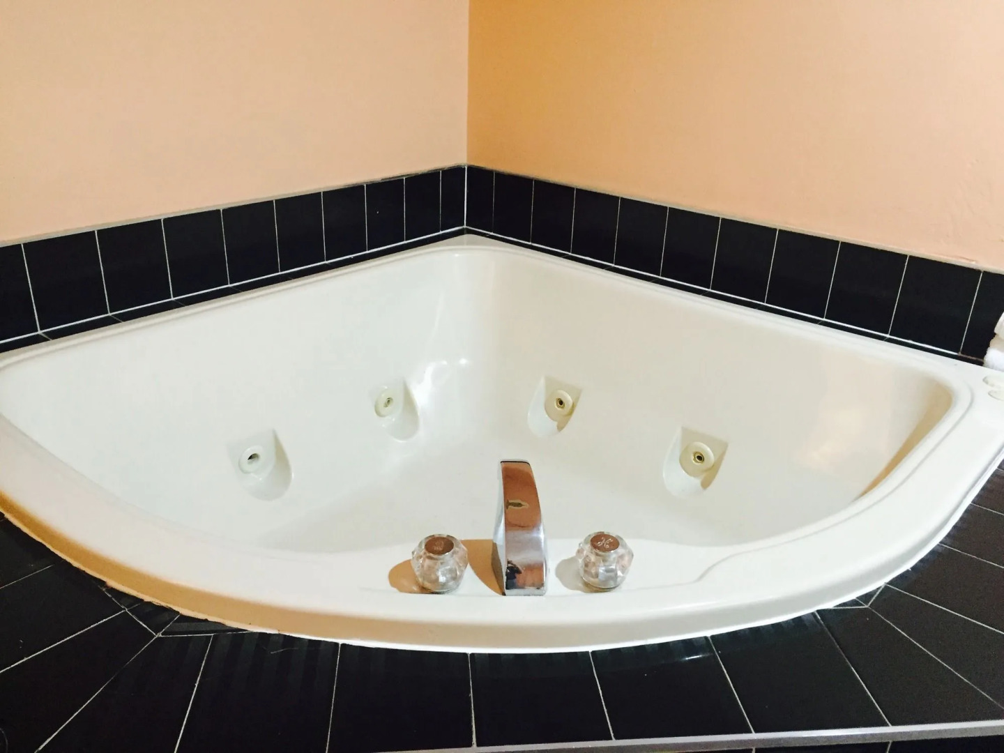 Niagara Falls Courtside Inn