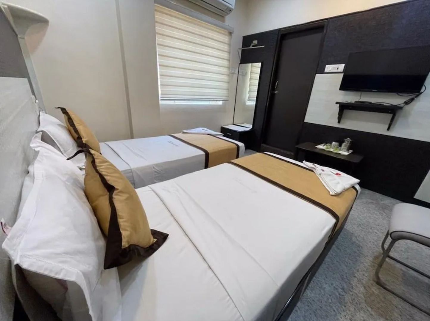 Hotel Rathnavel Towers