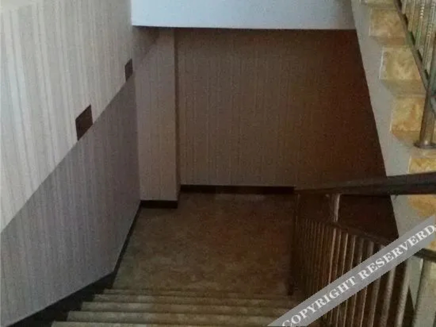 Ruoqi Kunlun Business Hotel