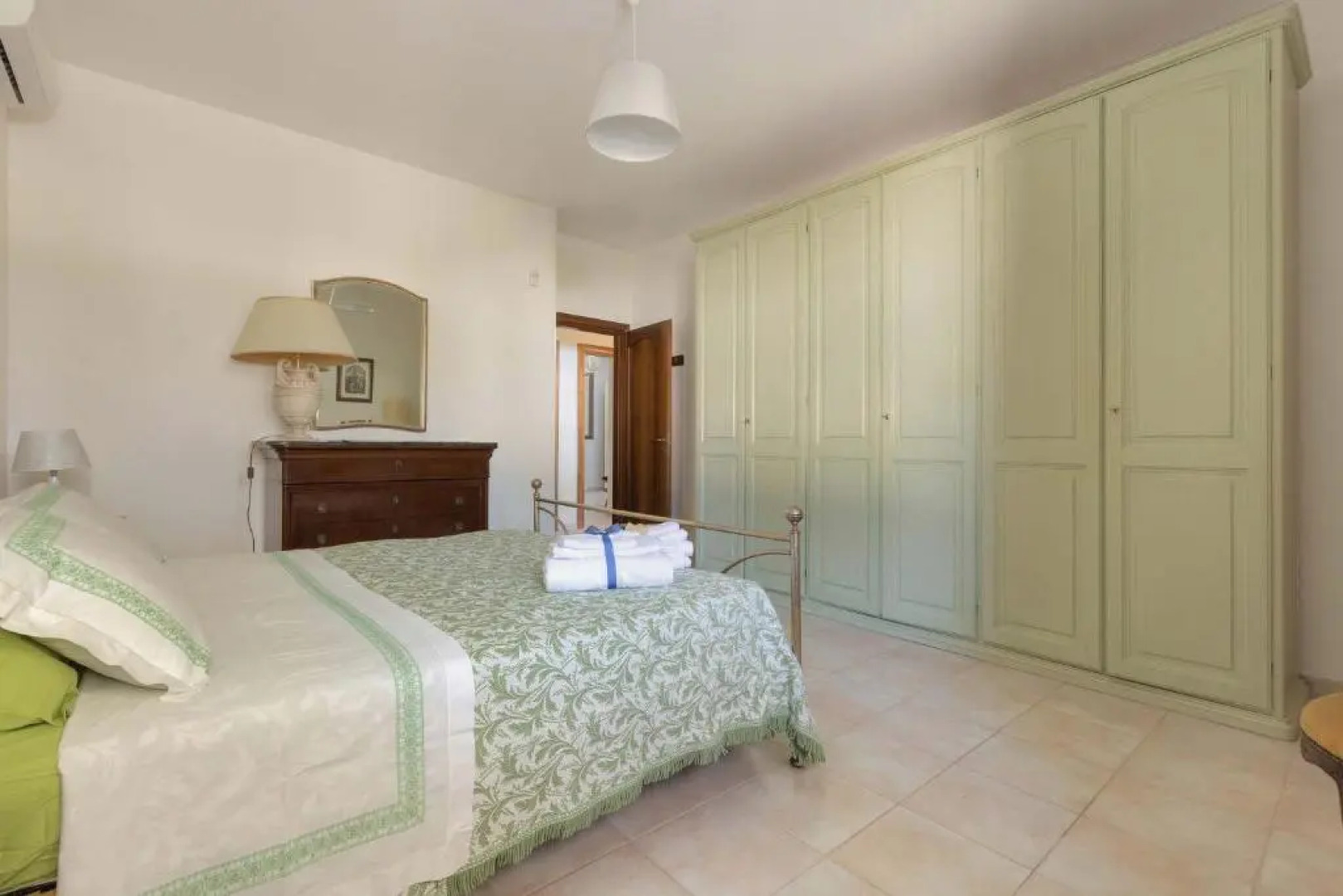 Villa Chiaraluna by BarbarHouse