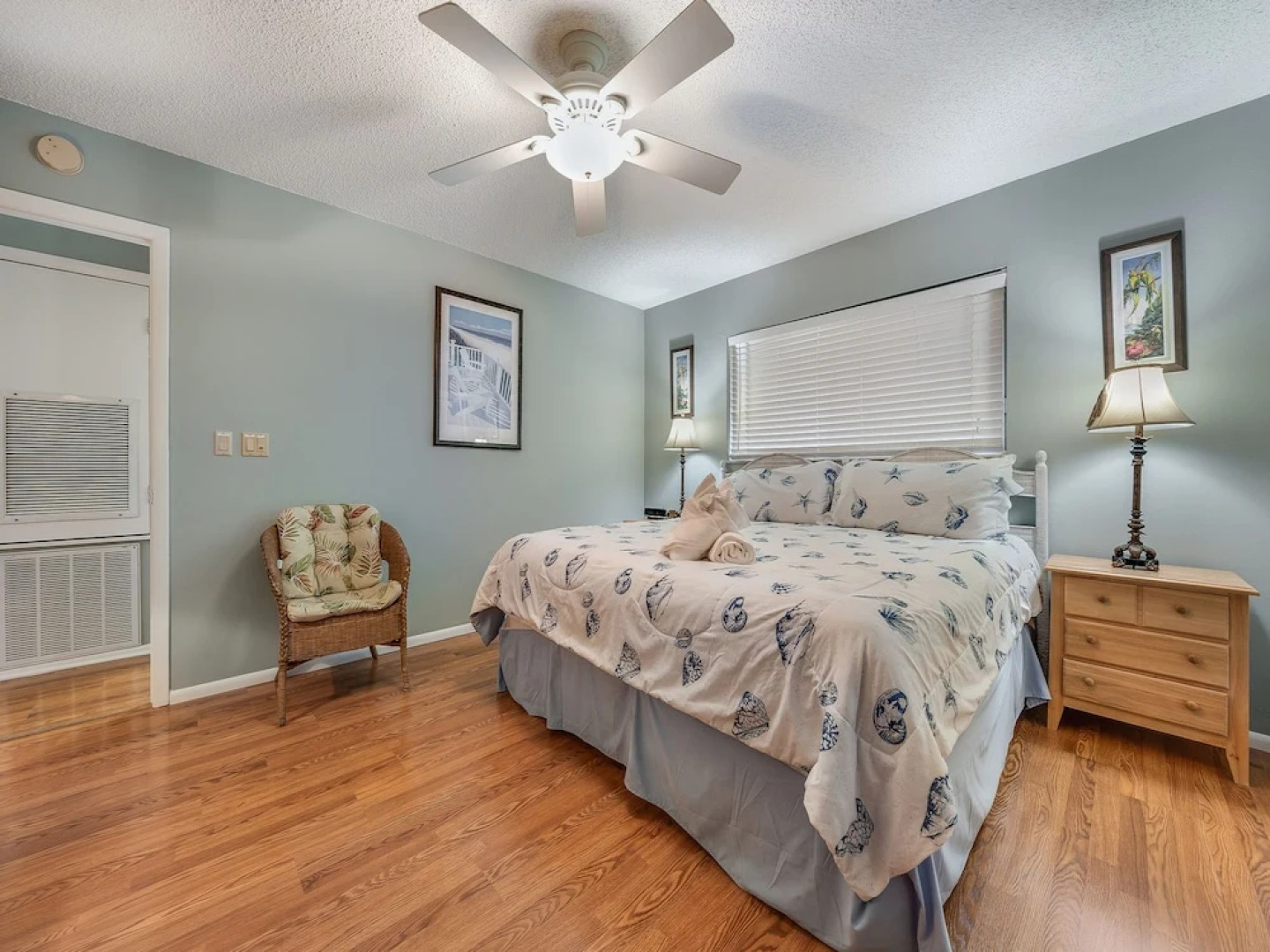 Sea Horse Upper Level