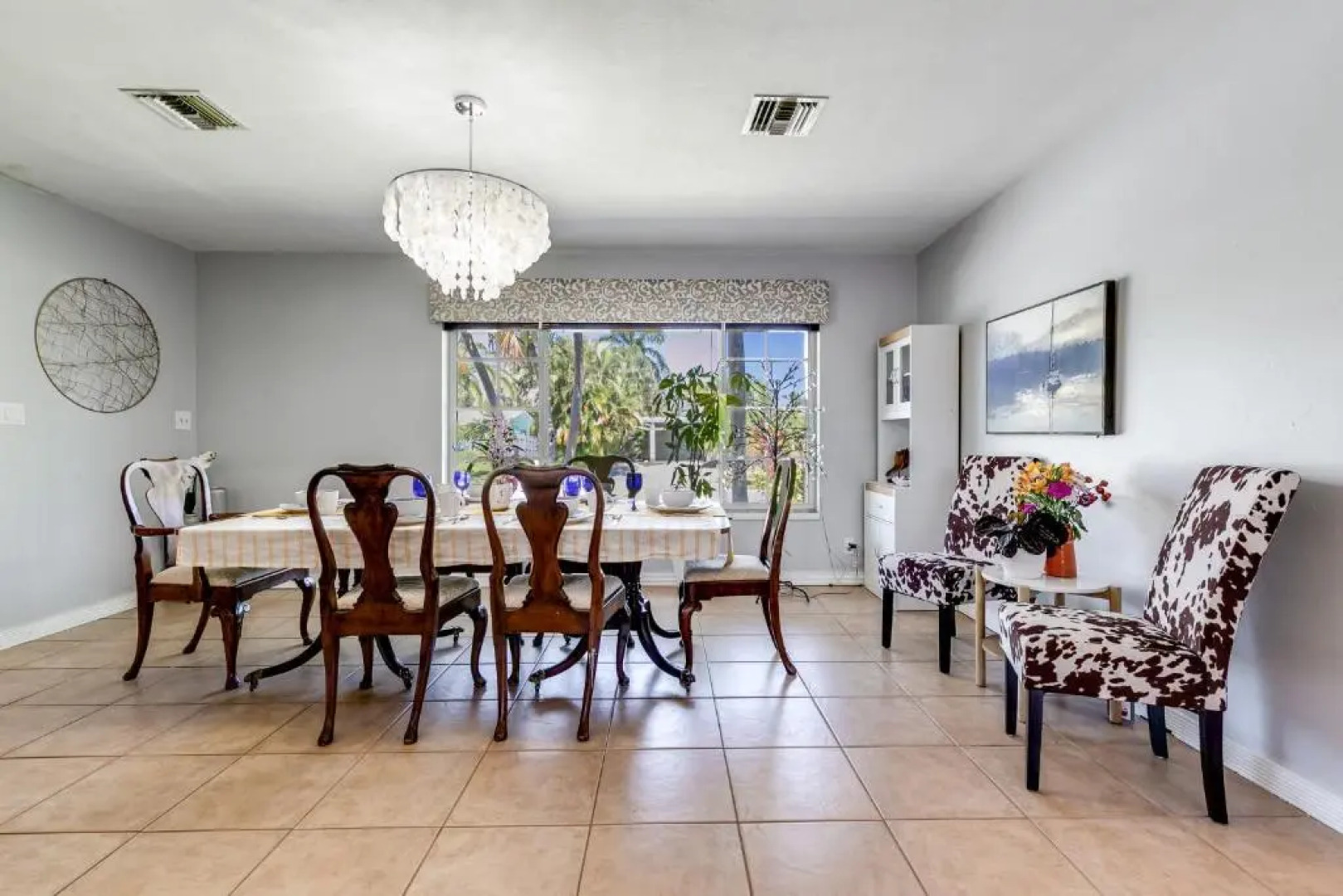 LUX 4 Bedrooms Private HTD Salt Water Pool With Concierge Service