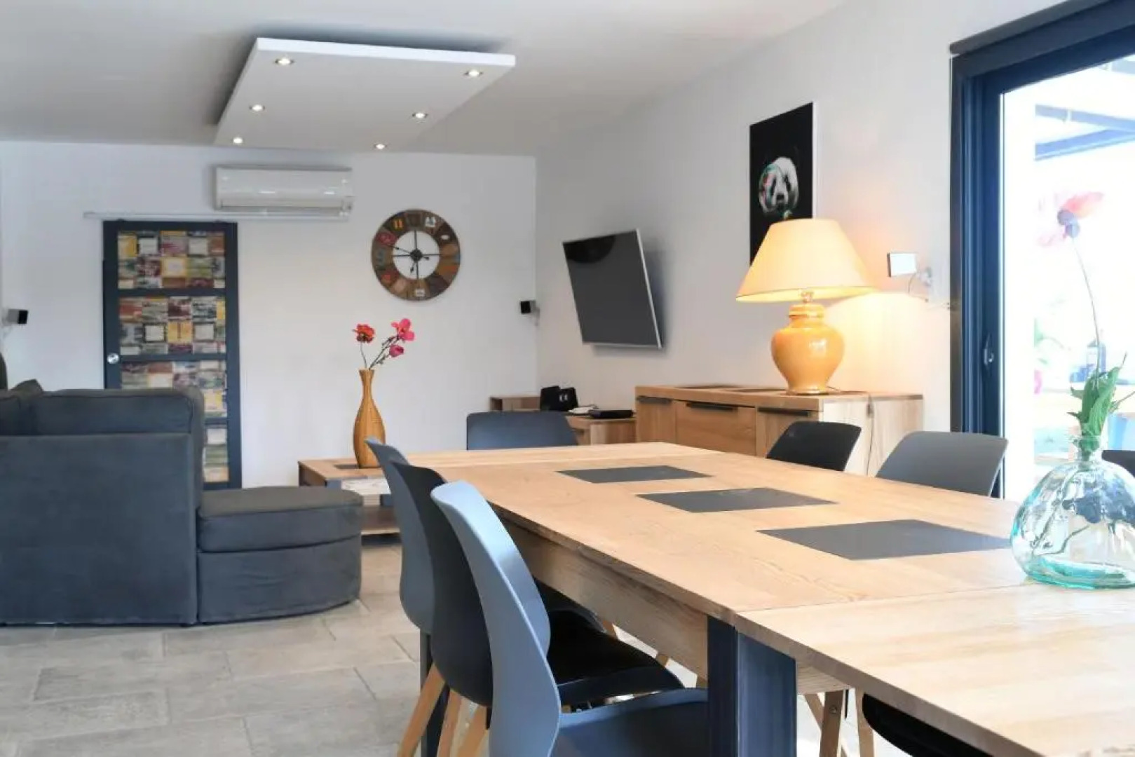 Reposante villa avec grande piscine