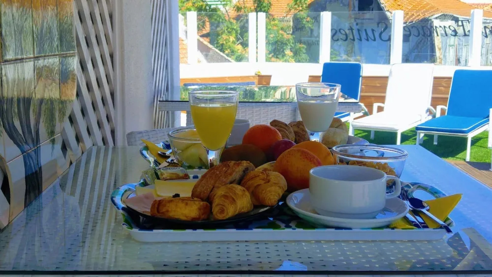 Lisbon Terrace Suites Apartment for Large Groups with Amazing Terrace