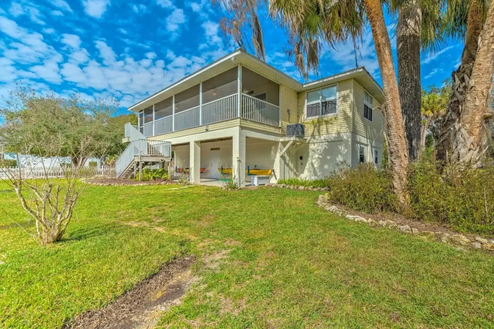 Withlacoochee River House w/ Dock + Kayaks!