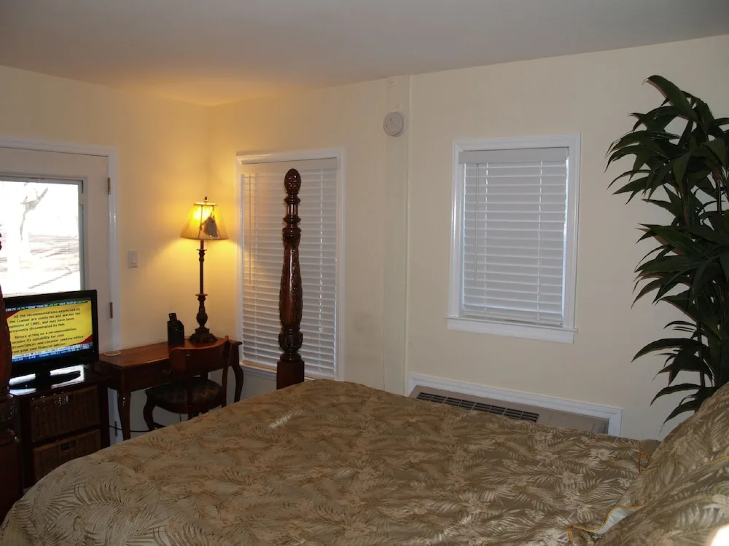 The White House on Freedom Way