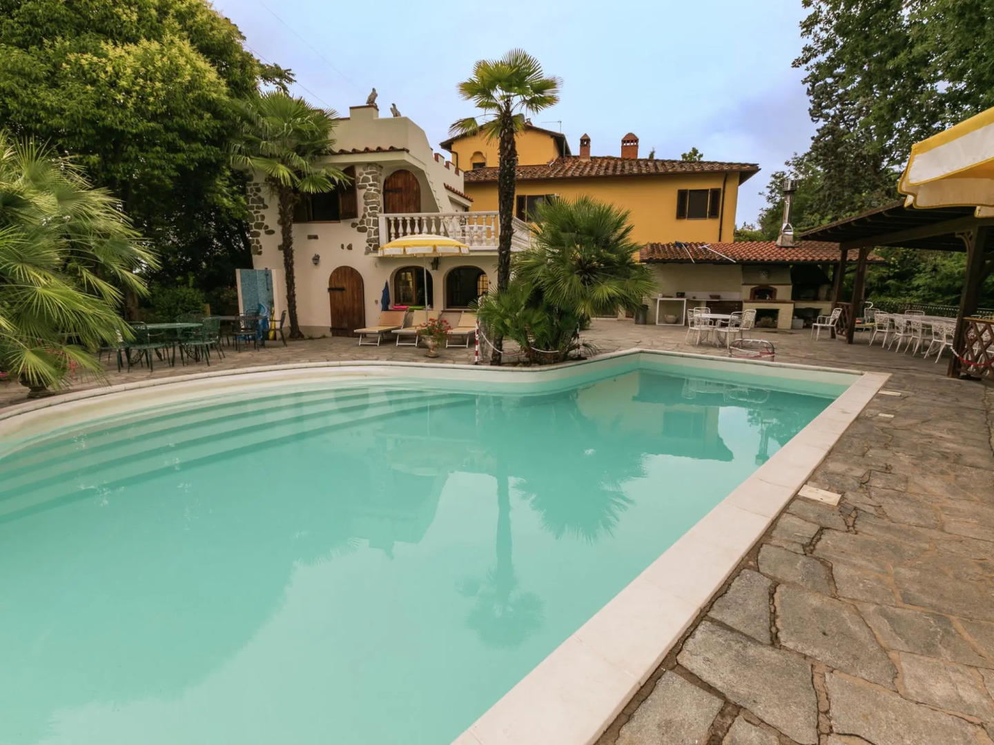 Belvilla by OYO Casa Rosa