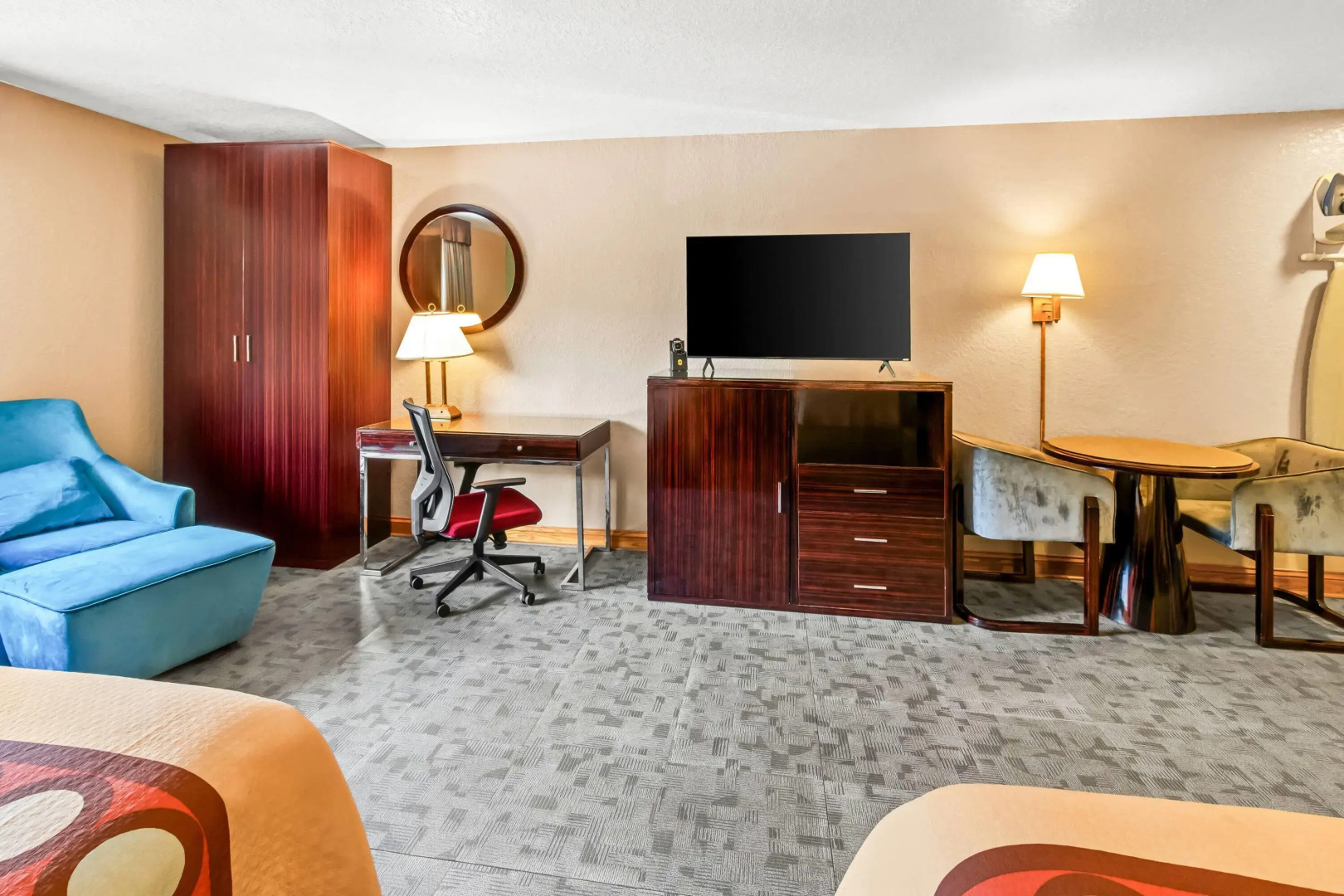 Super 8 by Wyndham Uniontown PA