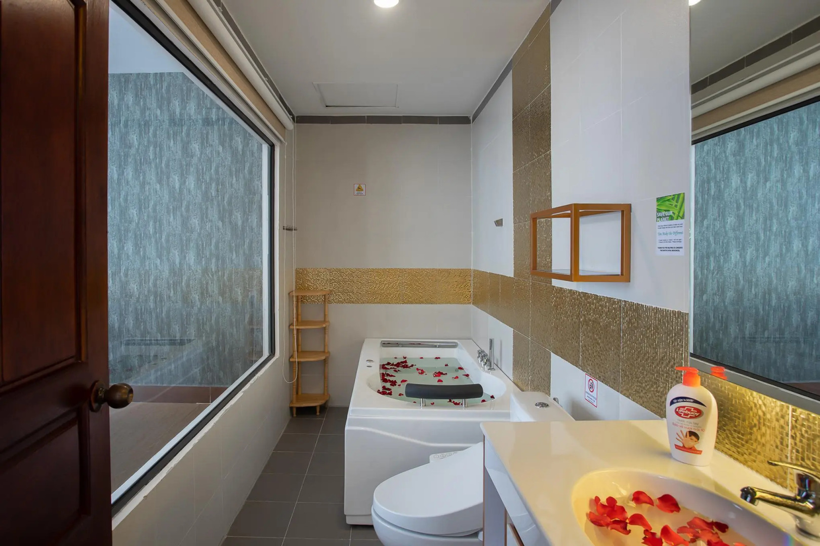 Orussey One Boutique