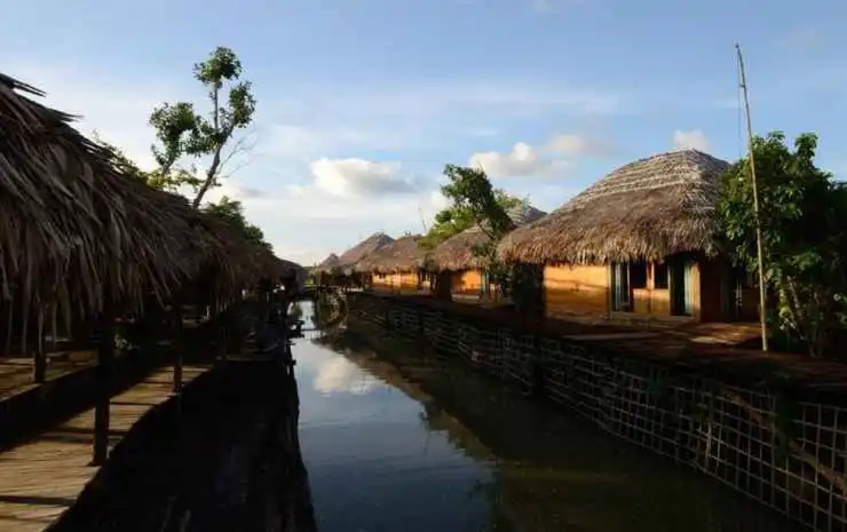 Baan​ Tonlamphu​ Pakpra