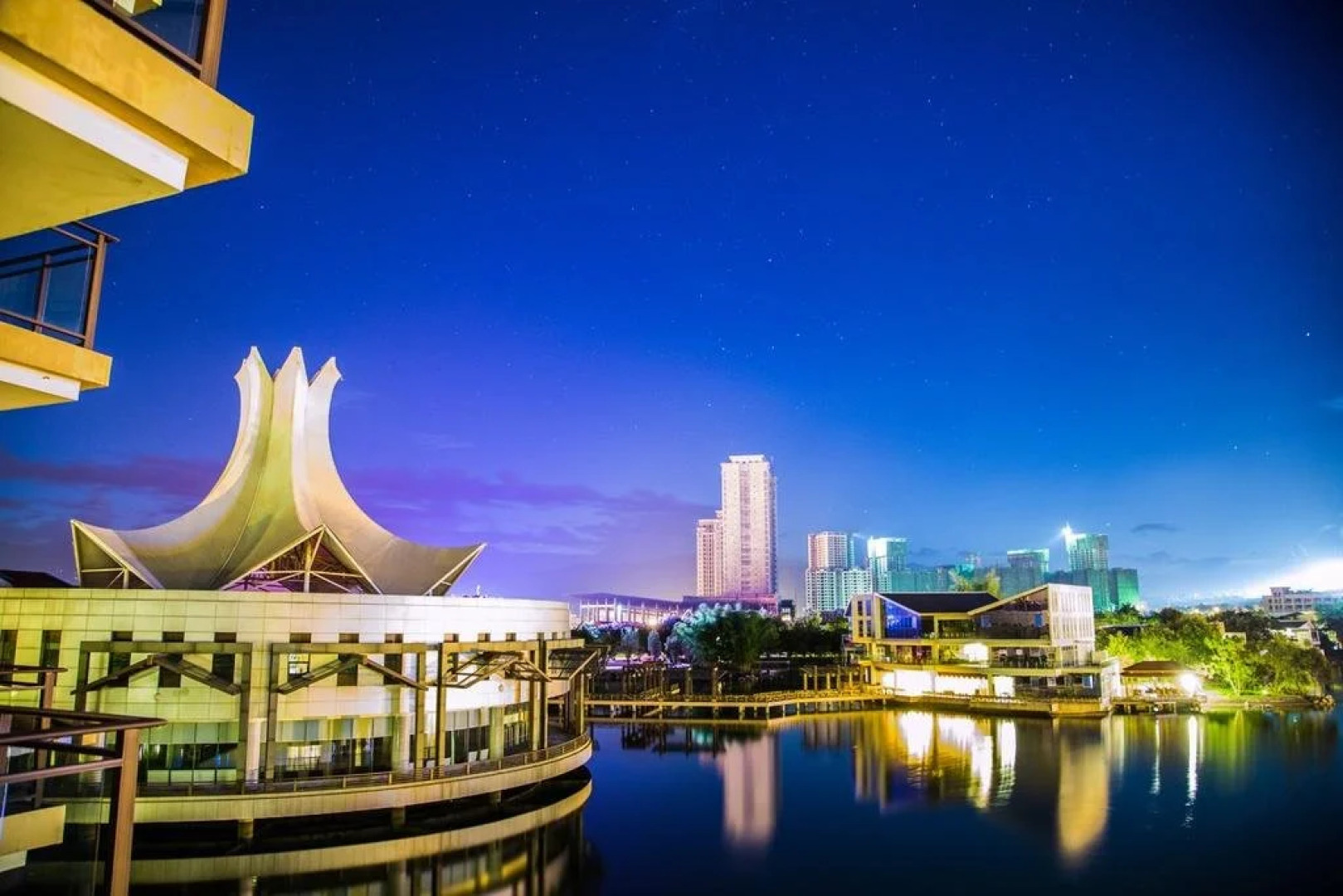 Jing Cheng Earthsea SPA Holiday Center - Ruili