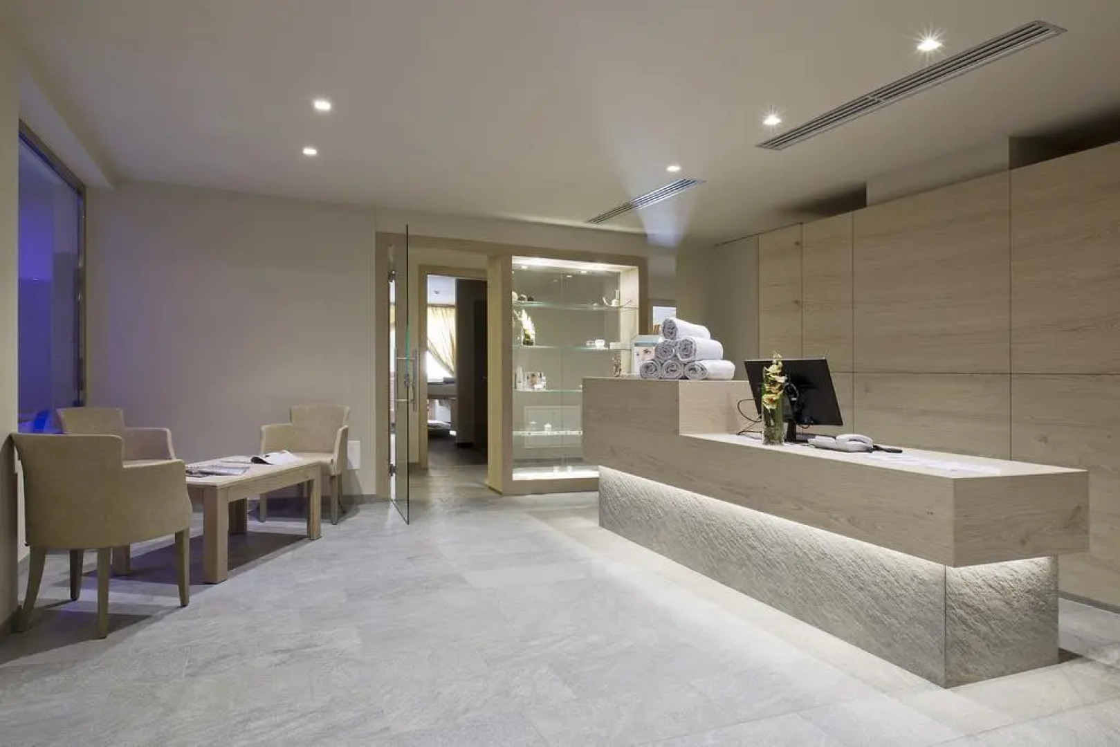 Design And Suite Hotel Ciarnadoi