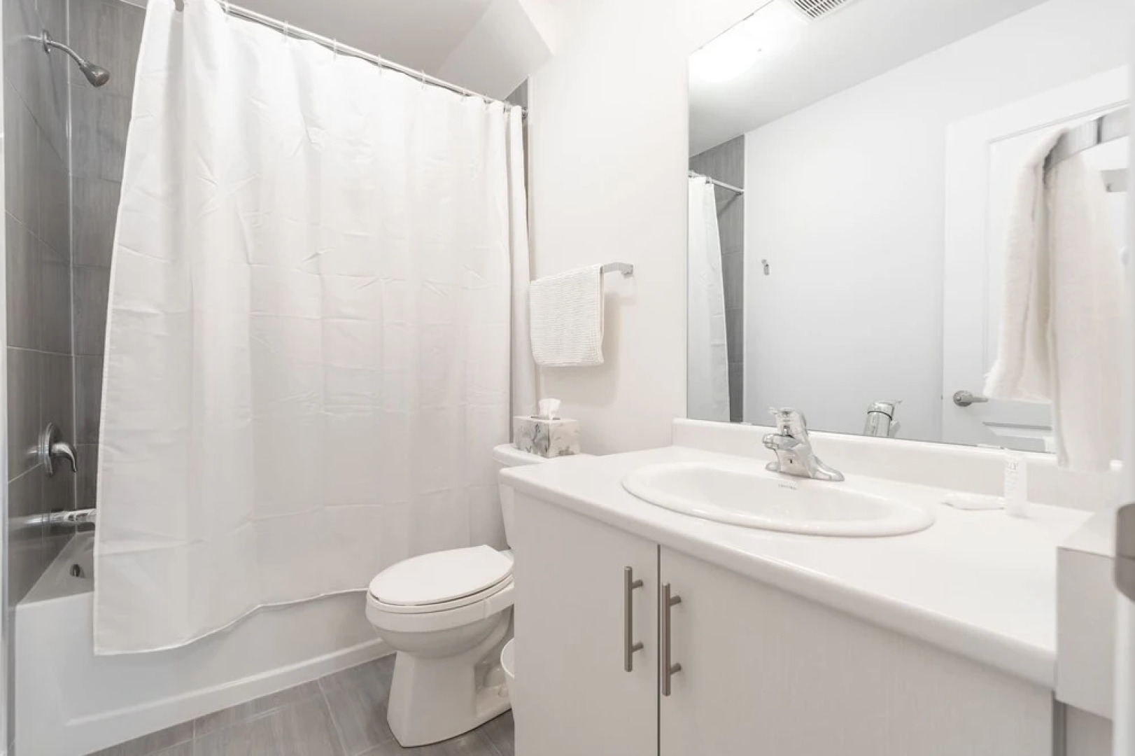 Gorgeous Brand New Spacious Town House