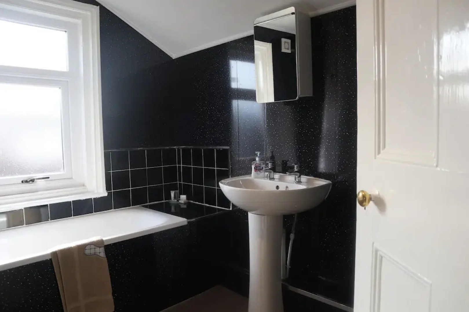 Old Barrington Arms Apartments