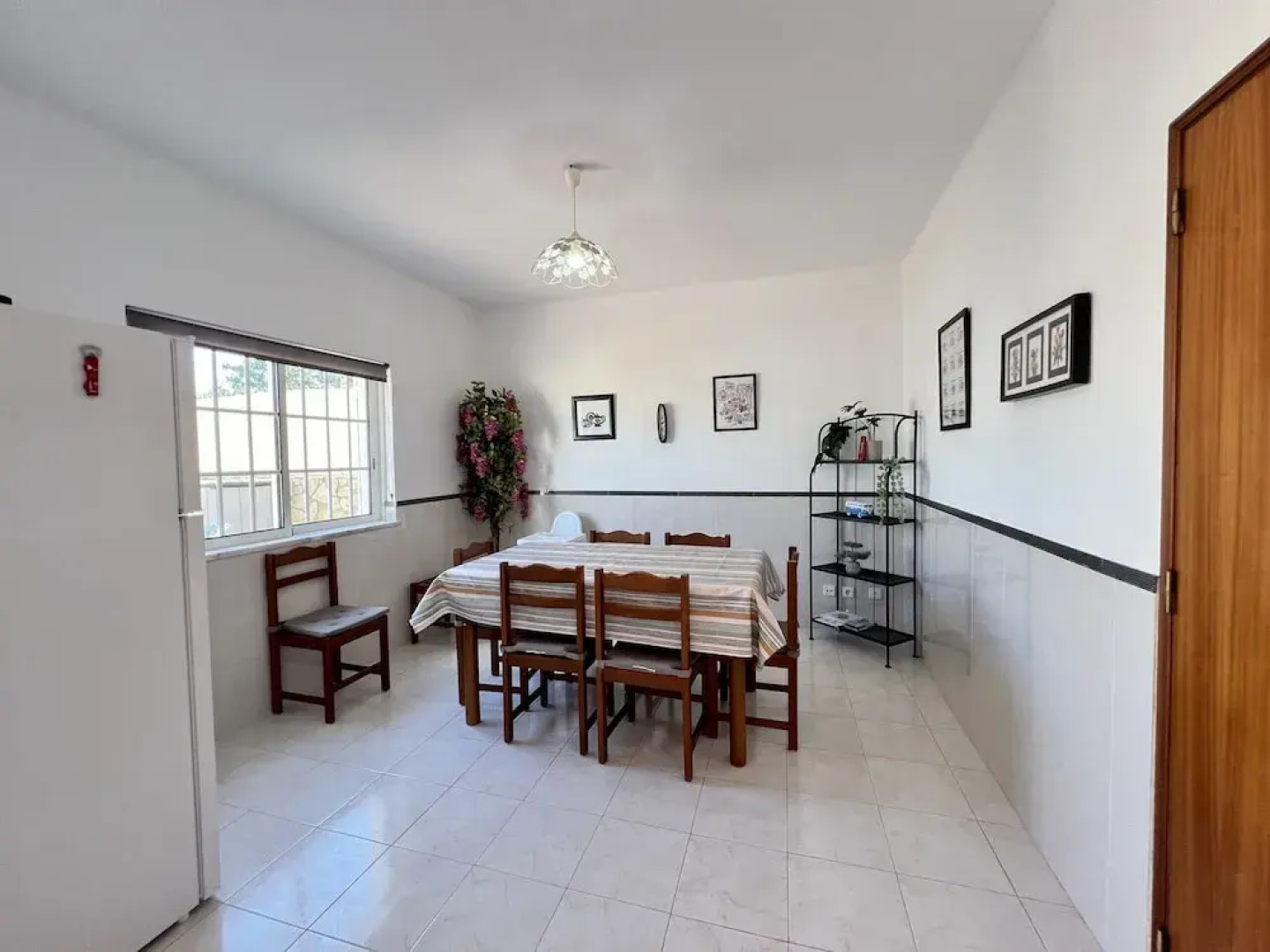 Pêra Stylish Villa With Pool by Homing