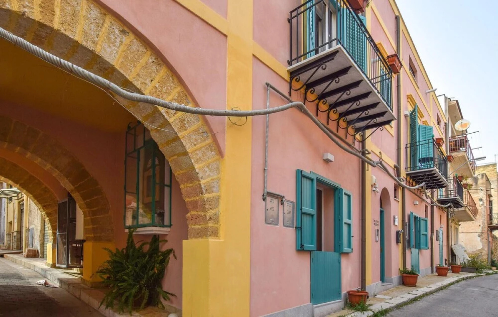 Stunning Apartment in Porticello With Wifi and 2 Bedrooms