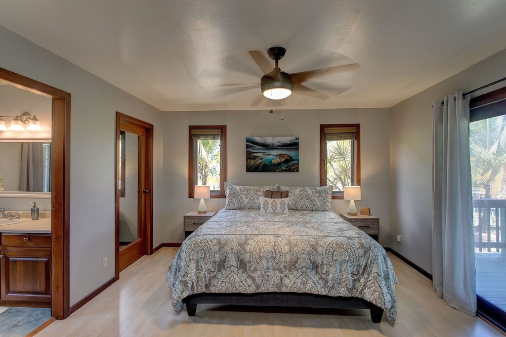 Hale Anuenue Nuku - The Rainbows End 3 Bedroom Home by RedAwning