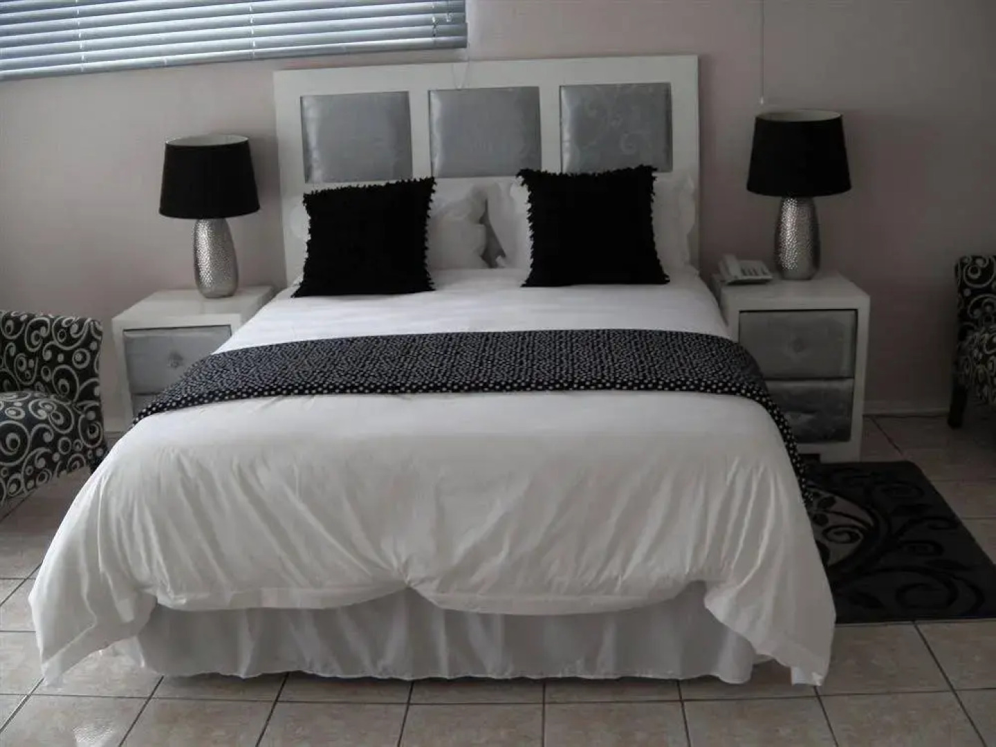 Empoza Sea View Guest House