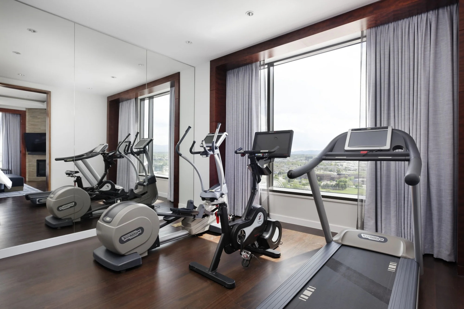 Отель Four Seasons Denver