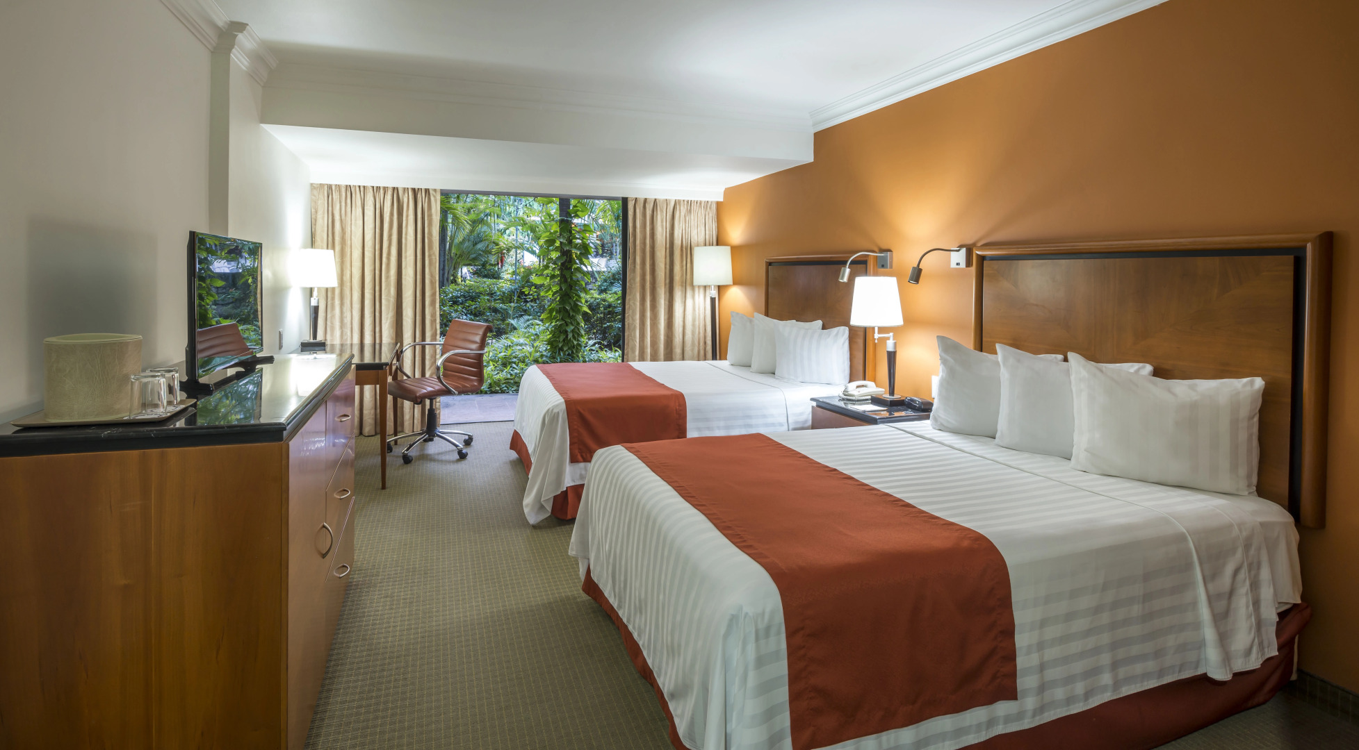 HS HOTSSON Hotel Tampico