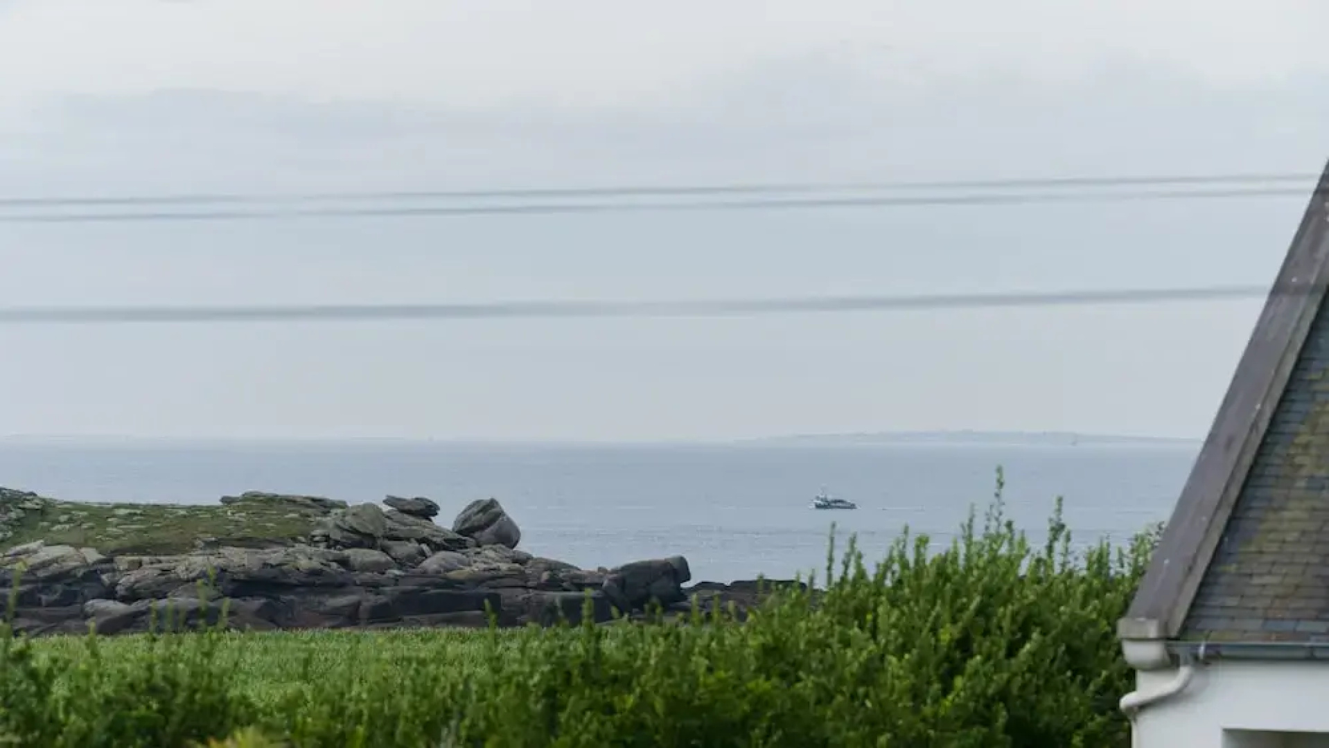 Pretty House on the Edge of the Gr34 Near the sea