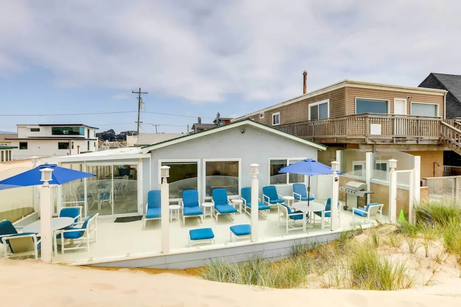 Between the Dunes: Breezy Beachfront Oceano Home!