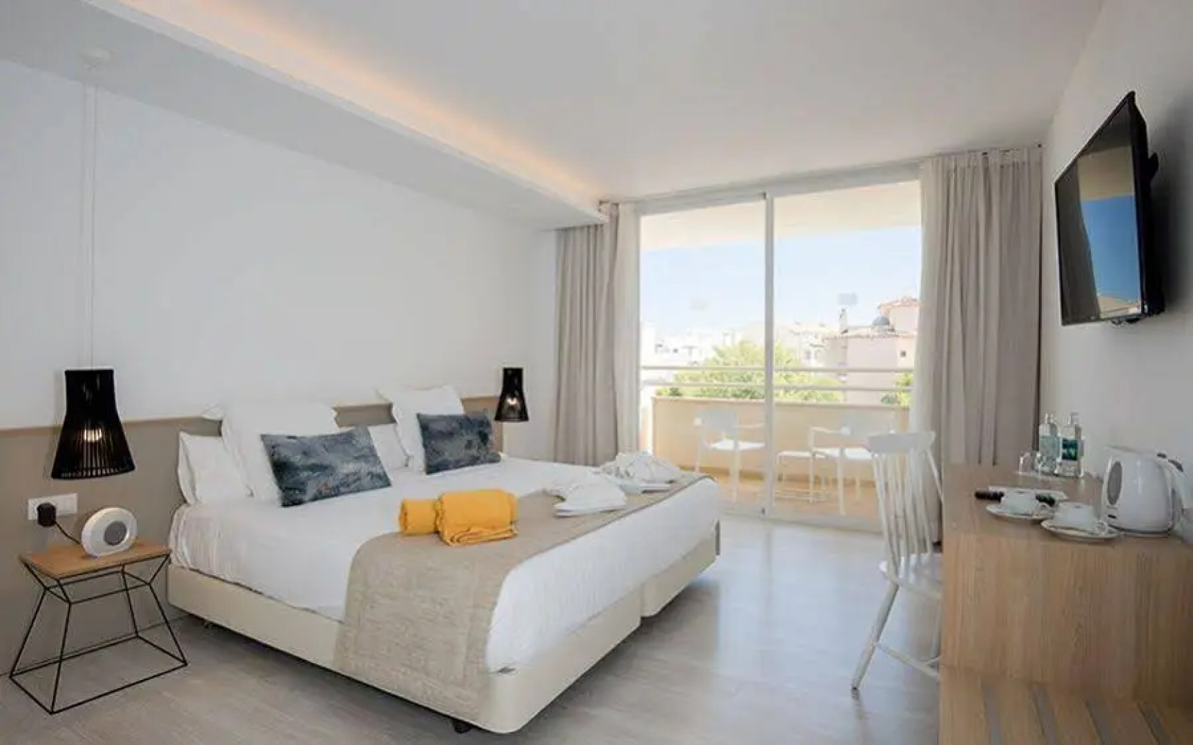 Som Llevant Suites