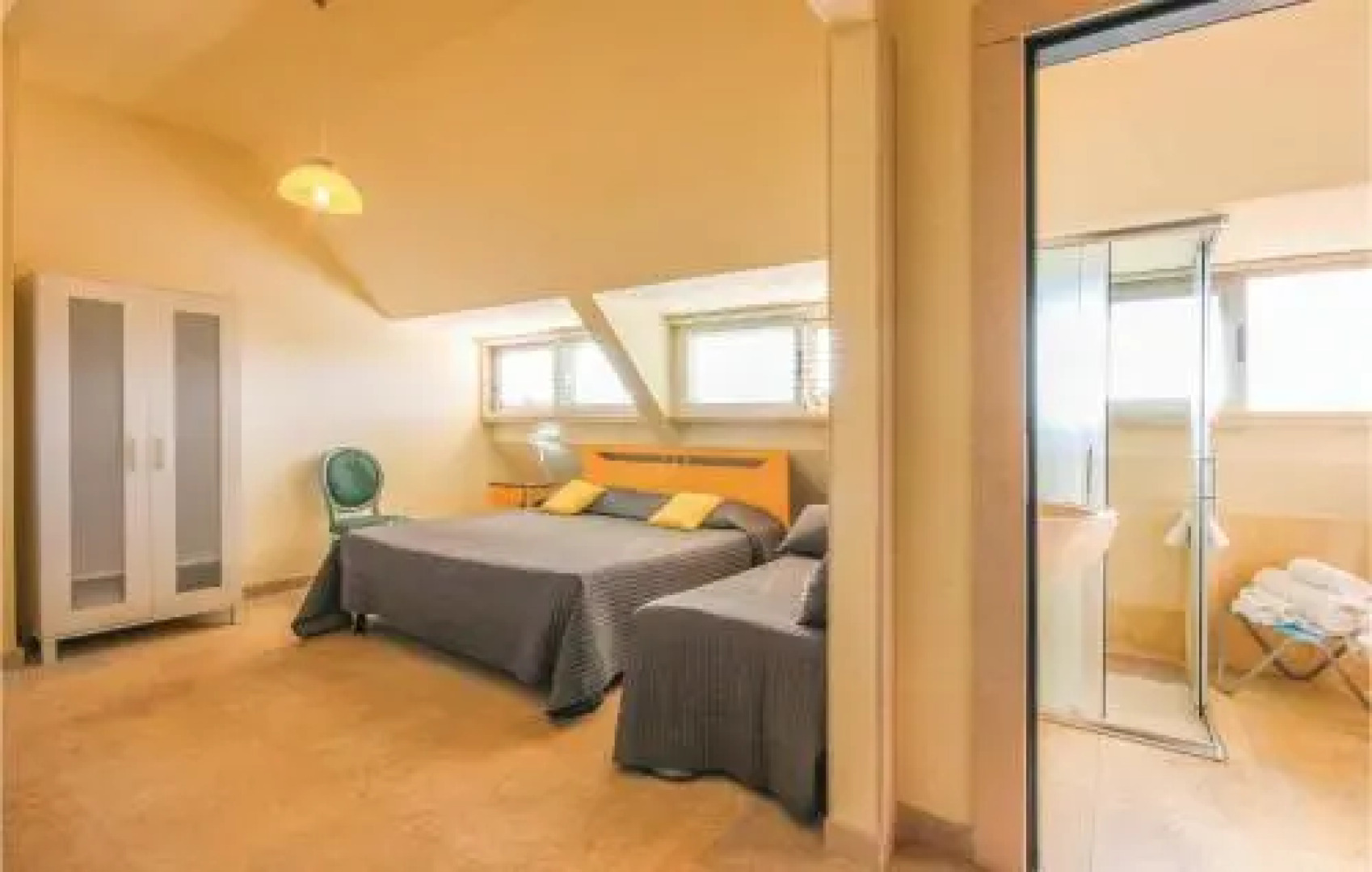 Four Bedroom Holiday Home in Vittoria