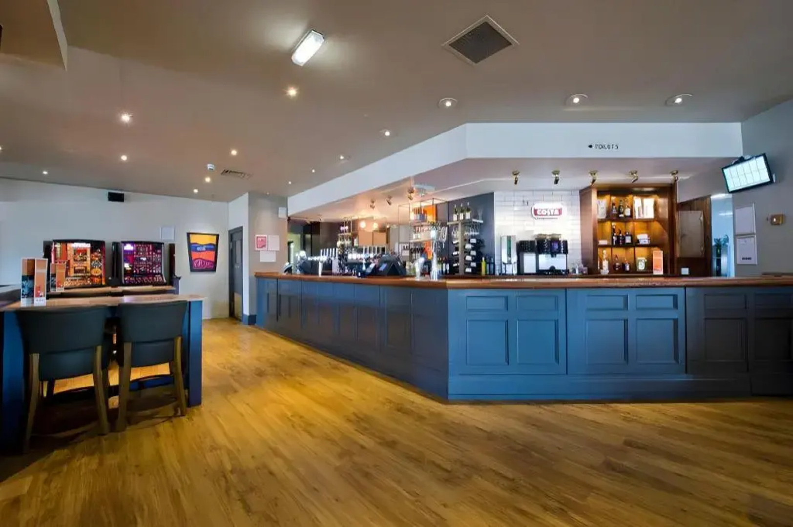 Premier Inn Livingston (M8/J3)