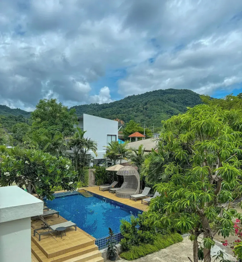 Hill Myna Holiday Park & Cafe