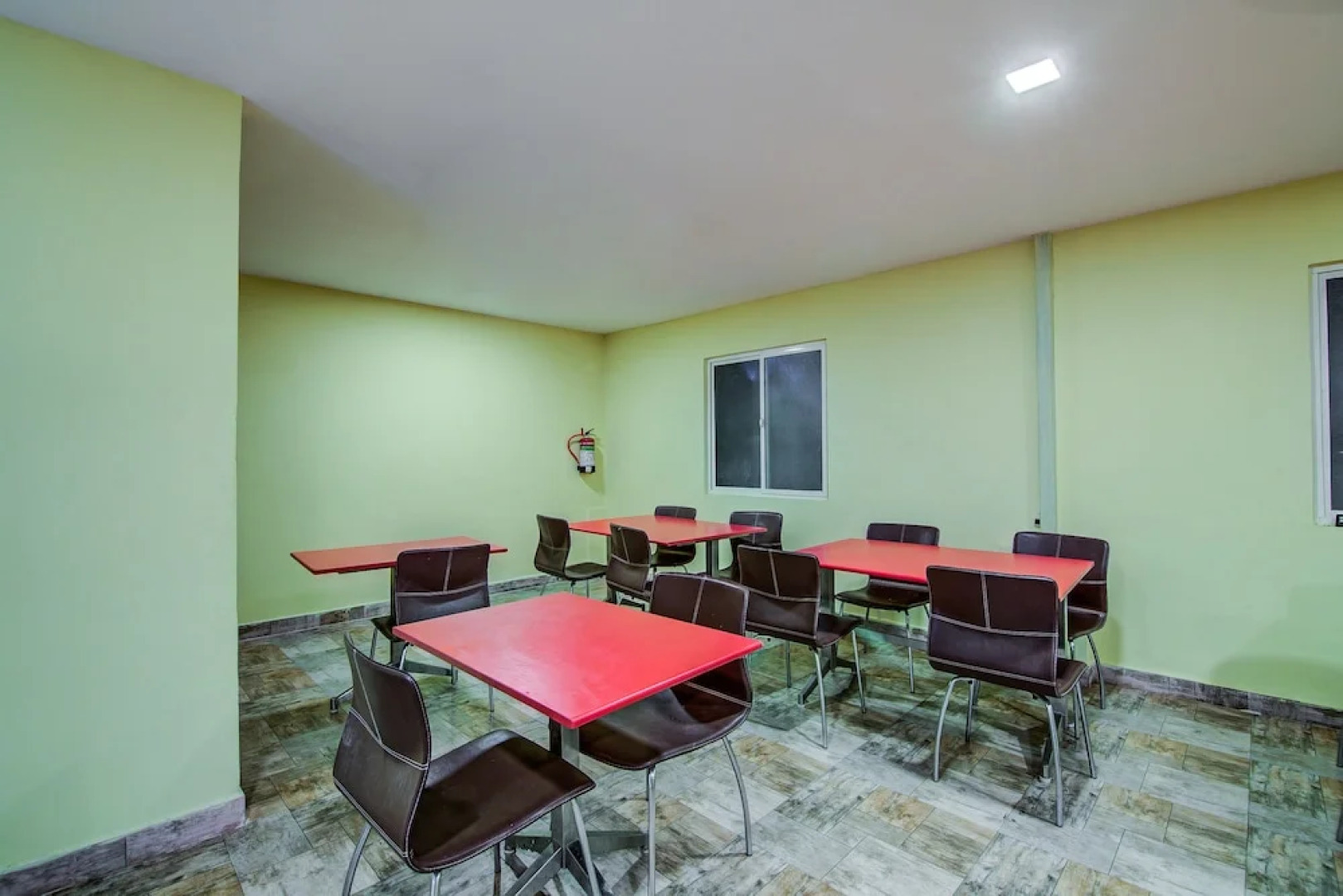 OYO 19023 Helican Tradition