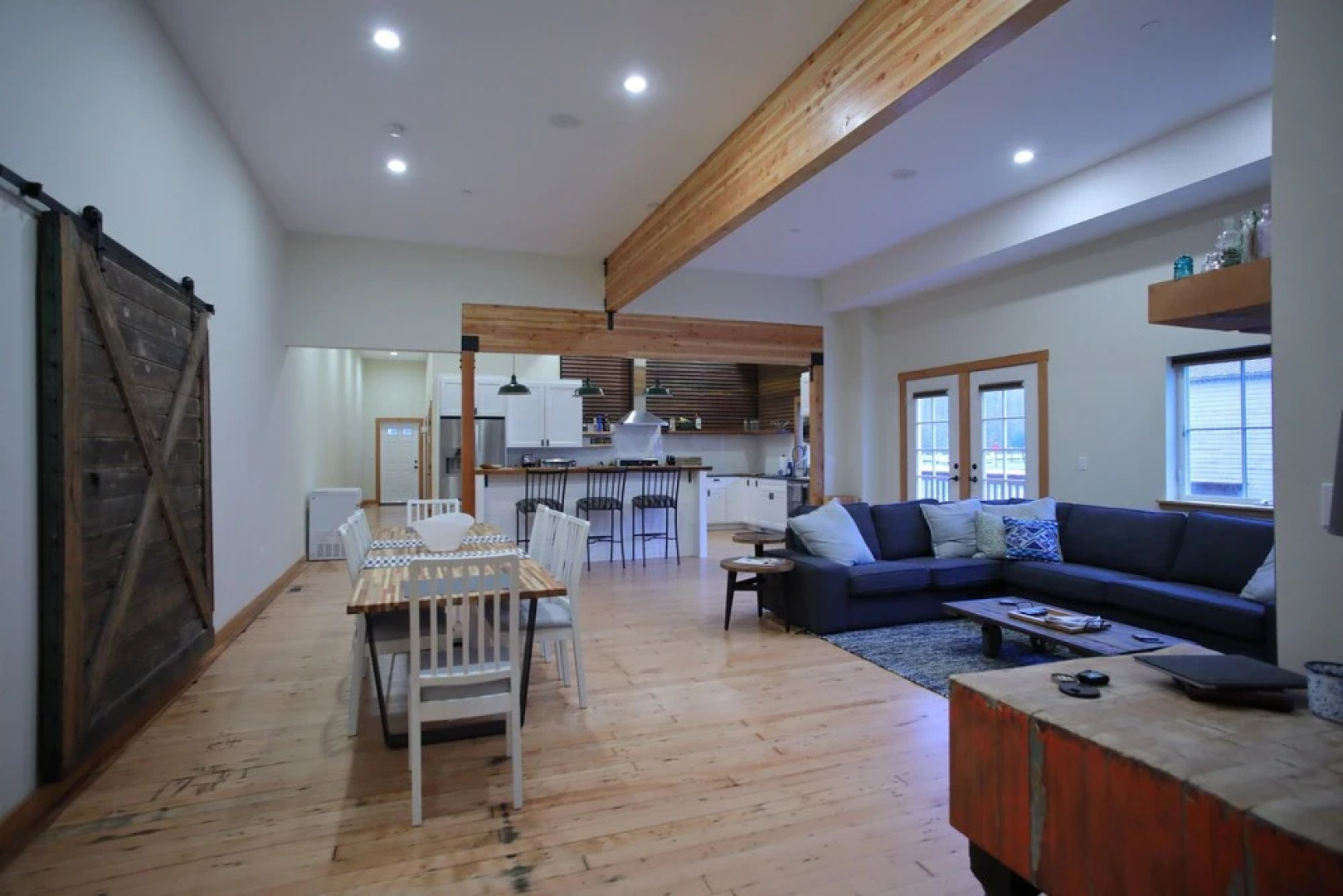 Onemish Lodge - Five Bedroom Home with Mountain View