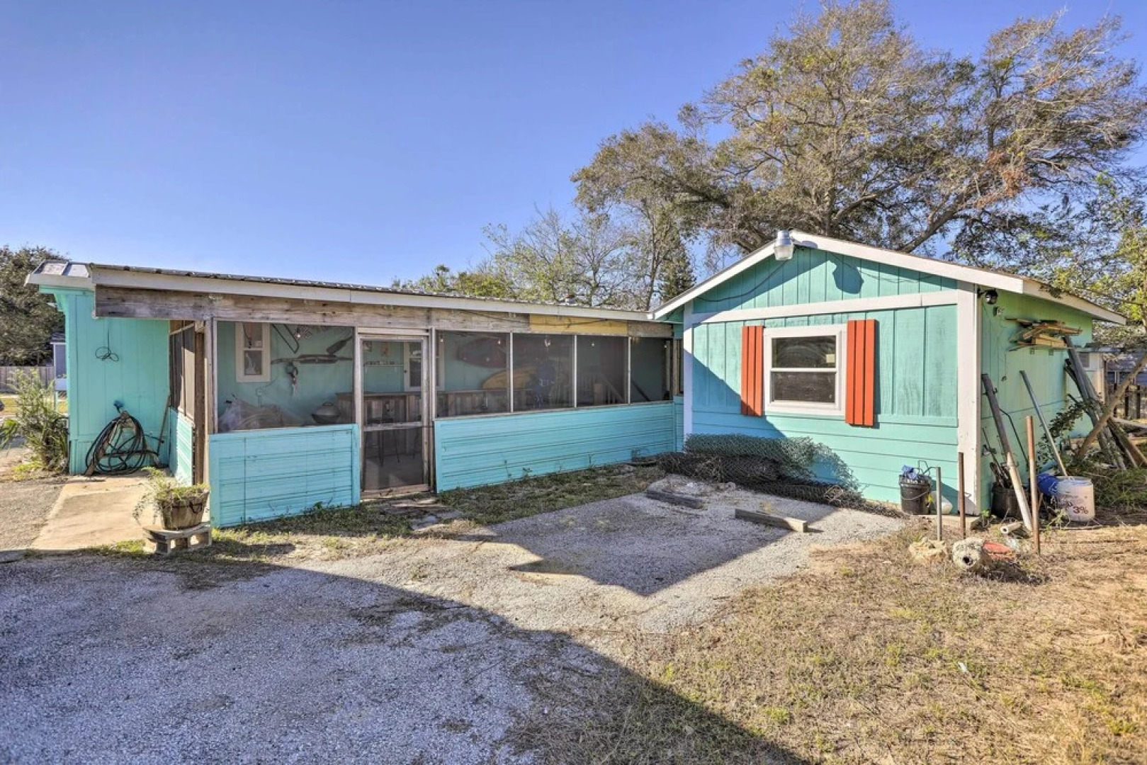 Pet-friendly Home w/ Deck - 6 Mi to Cocoa Village!