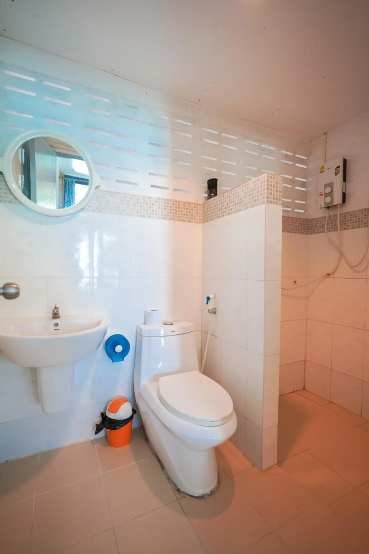 Phi Phi Cozy Seafront Resort