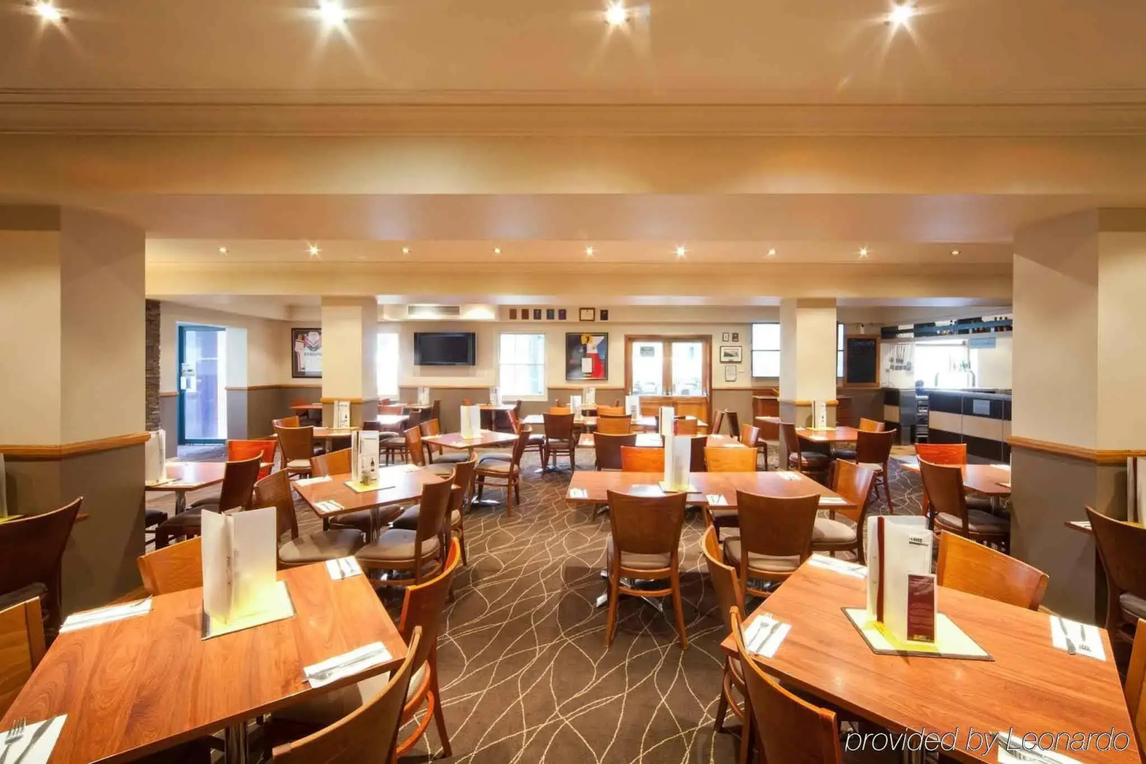 Mercure Canberra