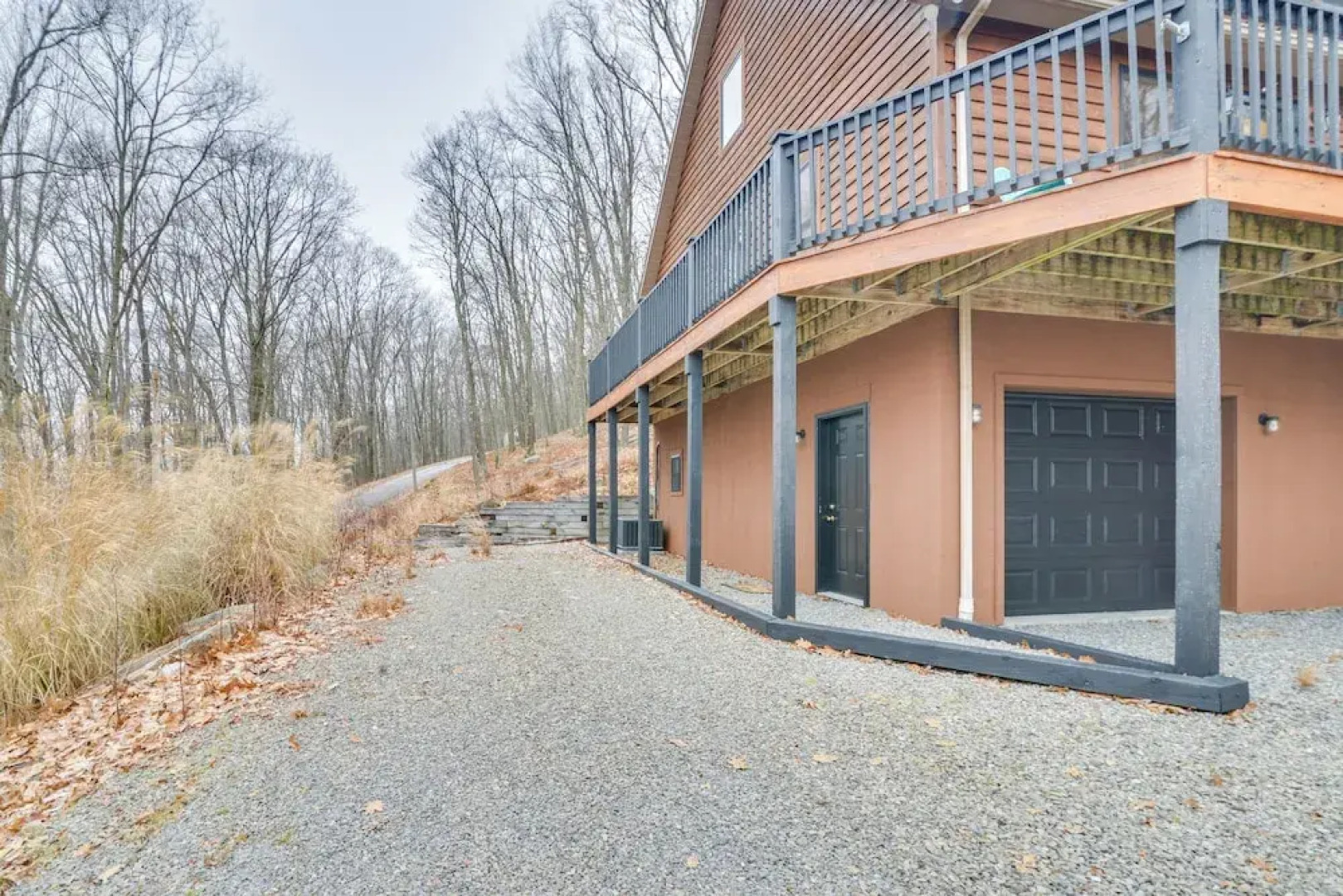 'the Eagles Nest at Alpine' Cabin w/ Fireplace!