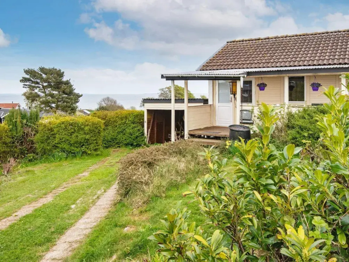 Rustic Holiday Home in Augustenborg near Sea