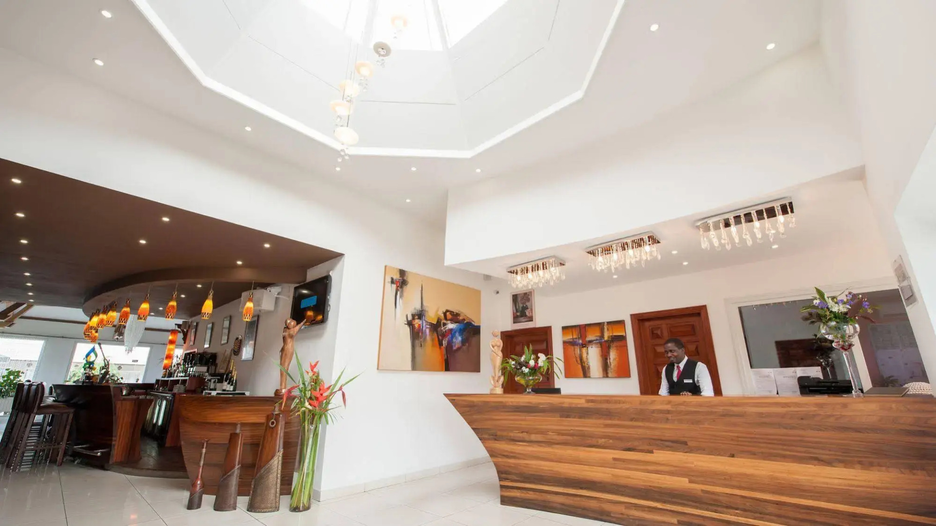 Nomad Suites Residence