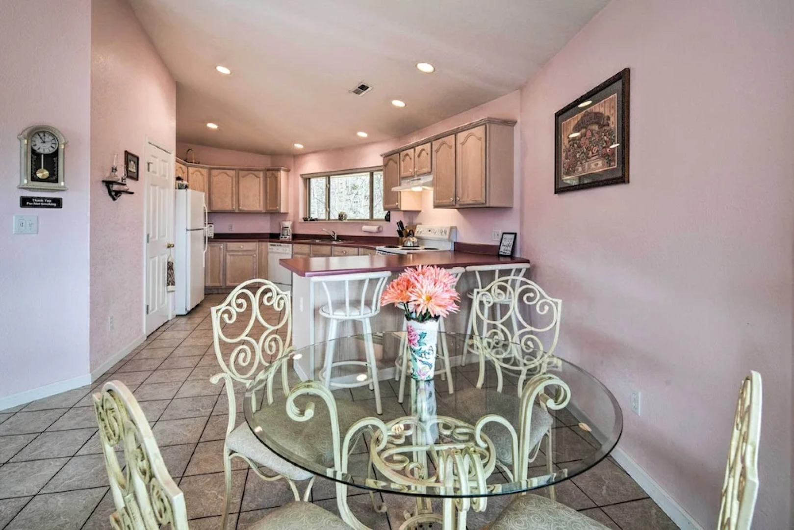 Charming Burnsville Apt w/ Mountain Views & Deck!