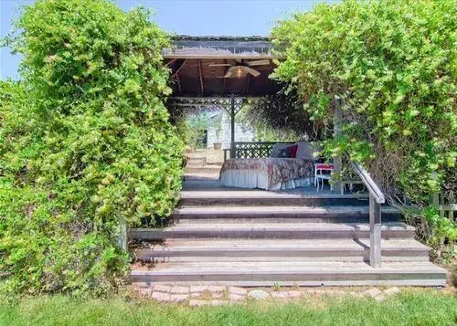 Judy Creek 4 Br home by RedAwning