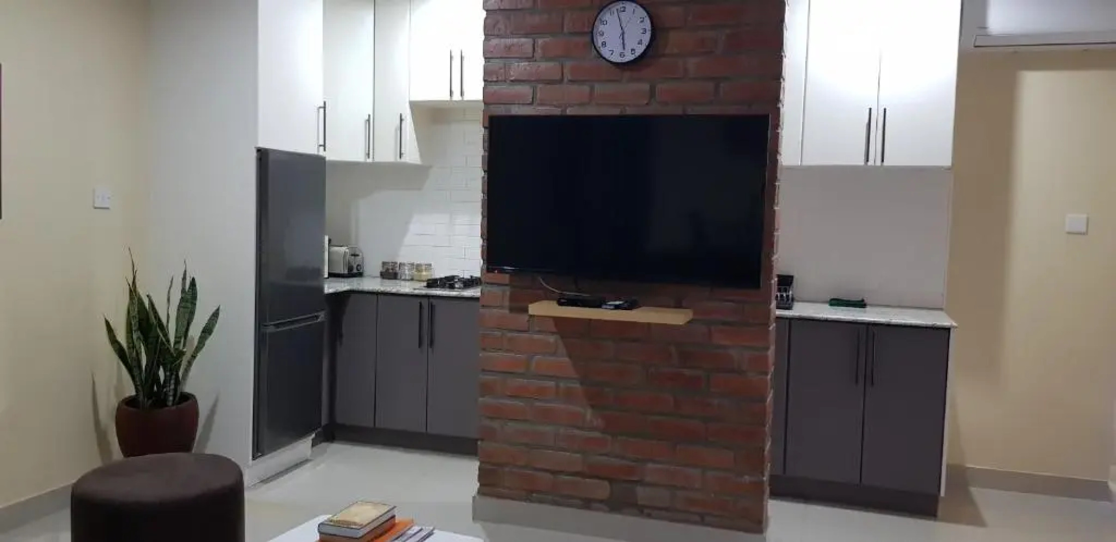 InstaHomes by Tru - Hillside Suite